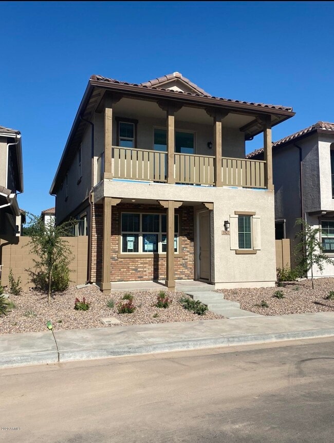 property at 1827 S Bedford Pl