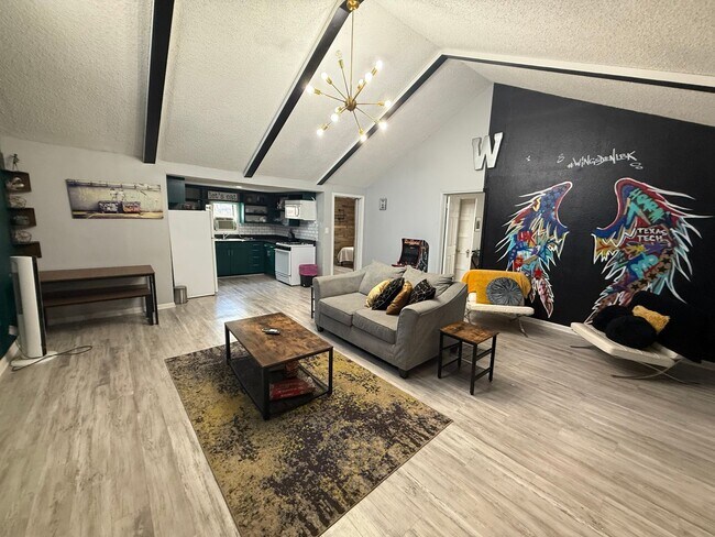 2315 13th St in Lubbock, TX - Building Photo - Building Photo