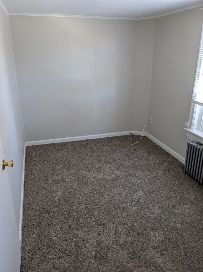 519 Jefferson Ave, Unit Second Floor in Bristol, PA - Foto de edificio - Building Photo