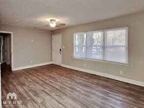 2312 Polar Rock Ave SW in Atlanta, GA - Foto de edificio - Building Photo