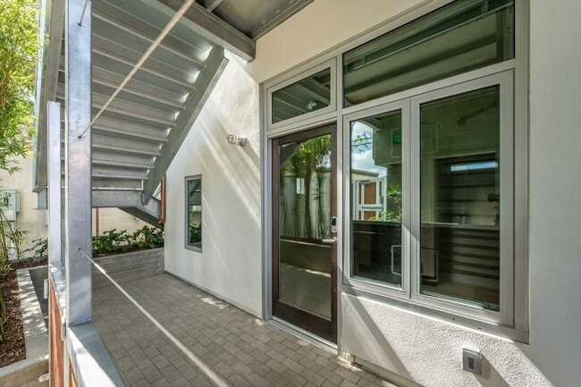 property at 1932 Kearney Ave