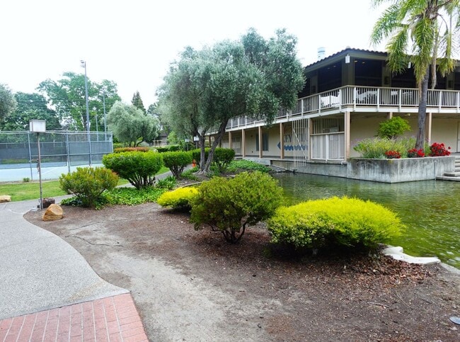 410 N Civic Dr in Walnut Creek, CA - Building Photo - Building Photo