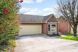 8410 Woodbend Trail in Knoxville, TN - Building Photo - Building Photo