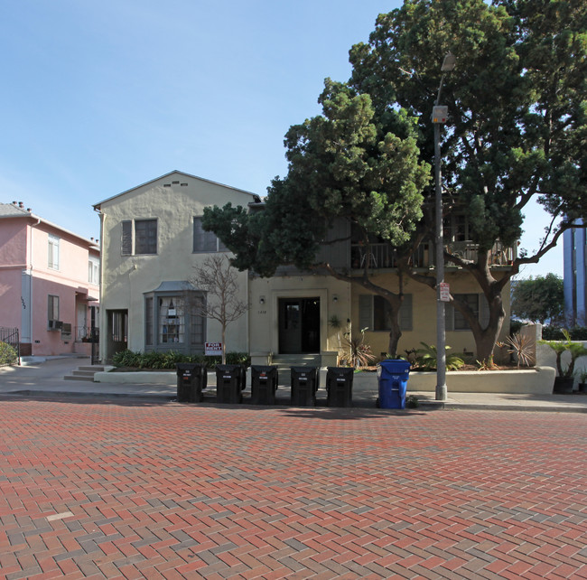 1318 N Berendo St in Los Angeles, CA - Building Photo - Building Photo