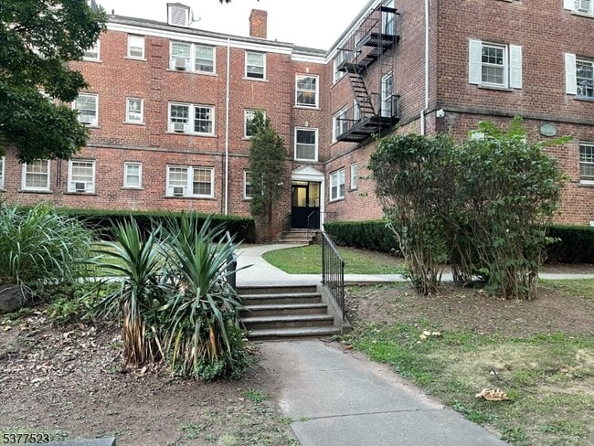 property at 77 Forest Hill Pkwy