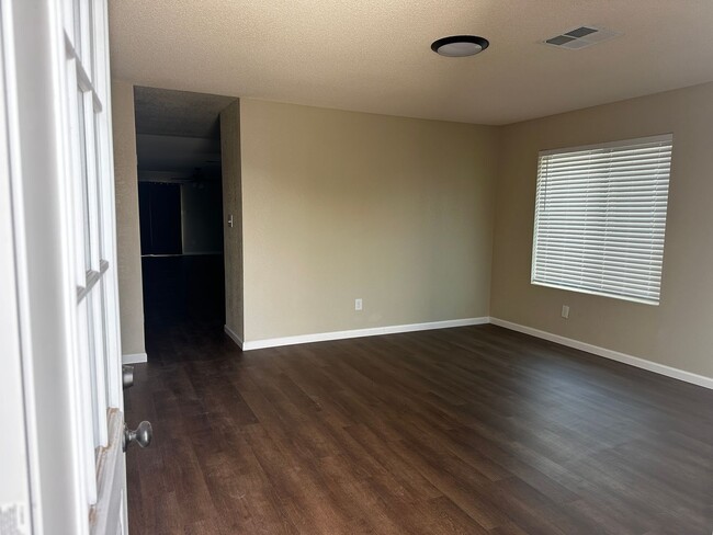 7192 E 37th St in Yuma, AZ - Foto de edificio - Building Photo