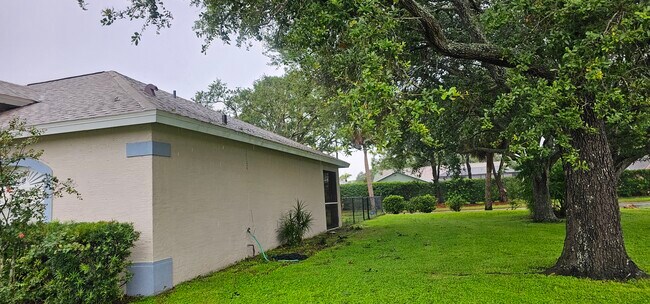 3219 58th Terrace E in Bradenton, FL - Building Photo - Building Photo