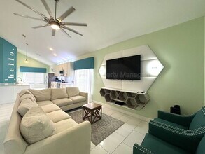 7962 Golden Pond Ct in Kissimmee, FL - Building Photo - Building Photo