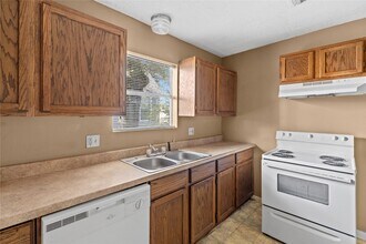 2200 Peach Ave in Bay City, TX - Building Photo - Building Photo