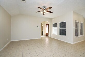8231 Gran Villa Dr in Cypress, TX - Building Photo - Building Photo