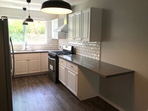 1412 N Keystone St in Burbank, CA - Building Photo - Building Photo