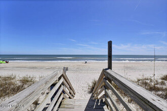 7205 10th Ave in North Topsail Beach, NC - Building Photo - Building Photo