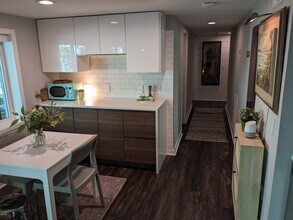 314 Glendale Dr, Unit #1 in Chapel Hill, NC - Building Photo - Building Photo