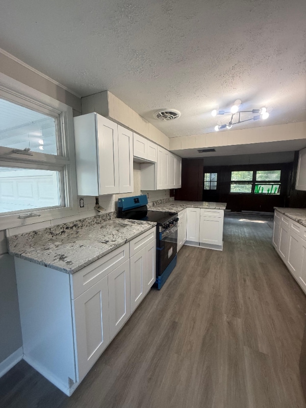 8133 Midland Rd in Mentor, OH - Building Photo - Building Photo