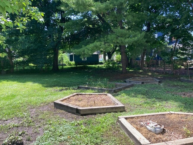 825 Wilson Ave in Ames, IA - Building Photo - Building Photo