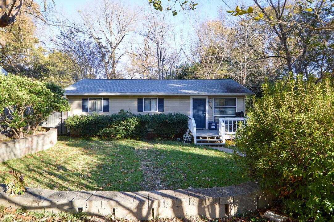 537 Overstreet Dr in Starkville, MS - Building Photo