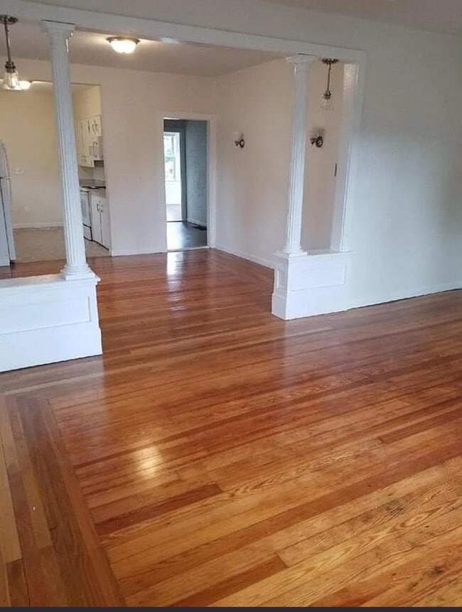 94 Thelma Ave, Unit 2 in Somerset, MA - Building Photo - Building Photo