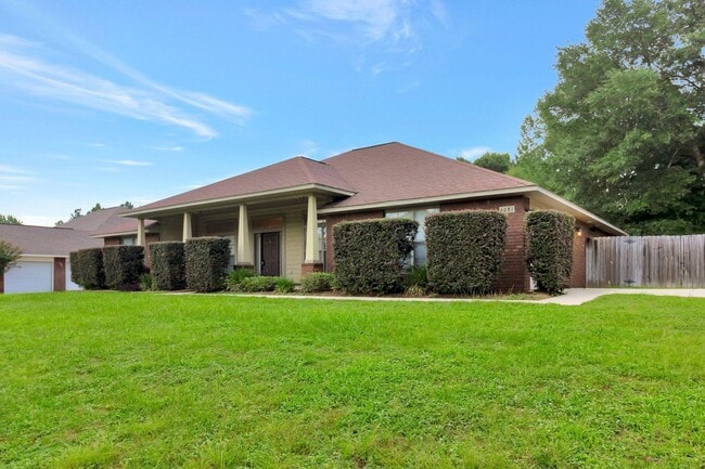 6081 Dragonfly Way in Crestview, FL - Building Photo - Building Photo