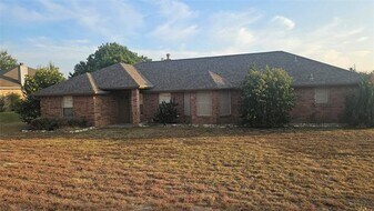 408 Hillside Dr in Aledo, TX - Building Photo