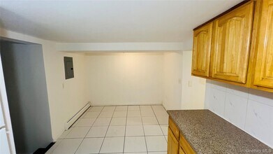 61-02 43rd Ave in Queens, NY - Building Photo - Building Photo