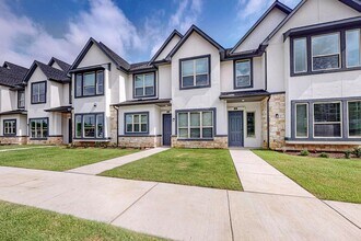 277 Mule Deer Mews in Little Elm, TX - Building Photo - Building Photo