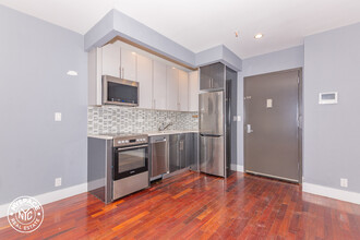 804 Jefferson Ave, Unit 1E in Brooklyn, NY - Building Photo - Building Photo