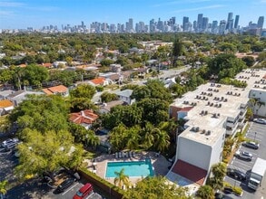 2150 SW 16th Ave in Miami, FL - Building Photo - Building Photo