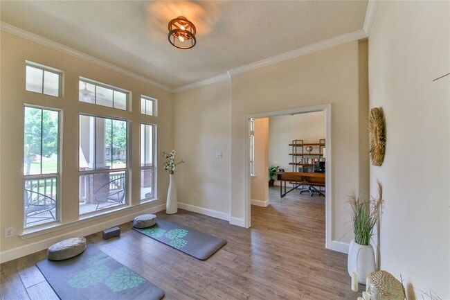 2301 Shadow Falls Ln