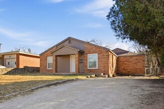 541 E N 18th St in Abilene, TX - Building Photo - Building Photo