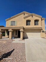 586 W Cobblestone Ct in Casa Grande, AZ - Building Photo