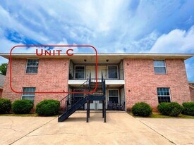 303 S 42nd St, Unit # C in Killeen, TX - Building Photo