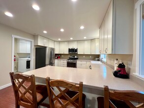35765 Betty Lou Dr in Sterling, AK - Foto de edificio - Building Photo