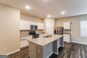 1071 Feldman Chase in Loganville, GA - Building Photo - Building Photo