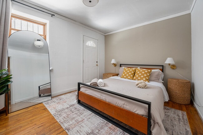 393 8th Ave in New York, NY - Building Photo - Building Photo