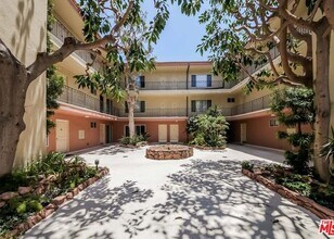 2002 4th St, Unit 208 in Santa Monica, CA - Foto de edificio - Building Photo