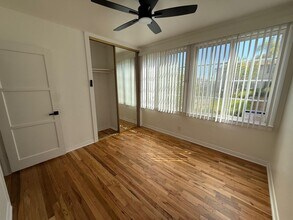 6686 W 86th Pl in Los Angeles, CA - Building Photo - Building Photo