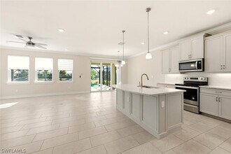28181 Captiva Shell Lp in Bonita Springs, FL - Building Photo - Building Photo
