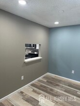 343 Wimbeldon Ct in North Brunswick, NJ - Building Photo - Building Photo