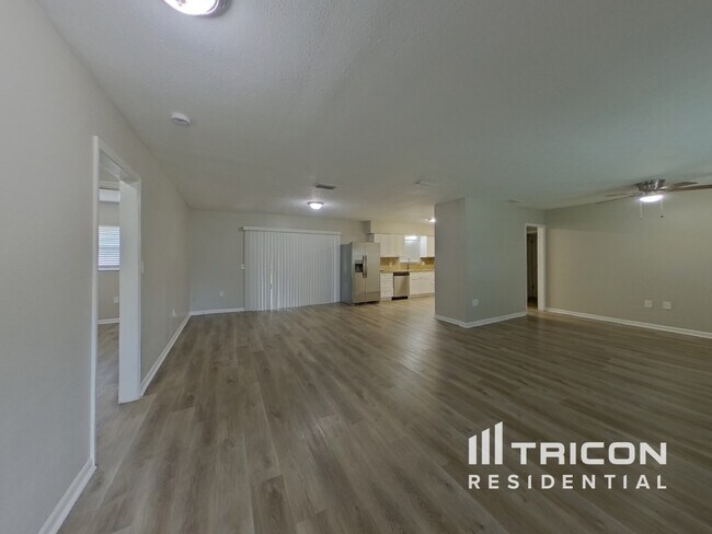 615 Princeton St in Brandon, FL - Building Photo - Building Photo