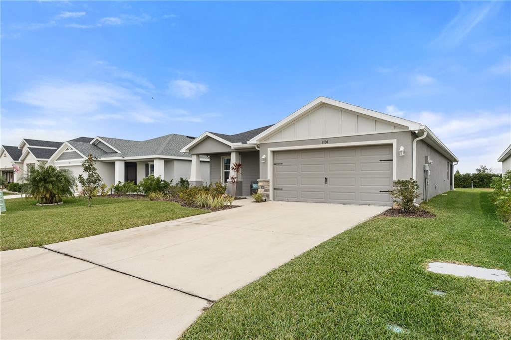 6708 162nd Pl E in Parrish, FL - Foto de edificio