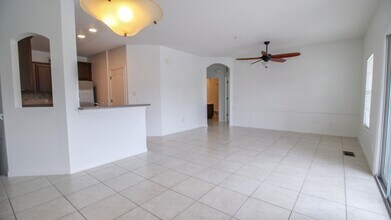 2333 Betsy Ross Ln in St. Cloud, FL - Building Photo - Building Photo