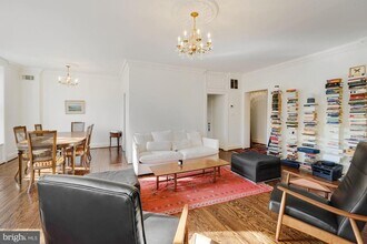 3333 N St NW-Unit -4 in Washington, DC - Building Photo - Building Photo