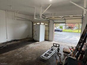 1547 Lenox Pl in Rahway, NJ - Building Photo - Building Photo