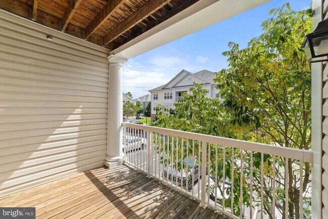 42496 Mayflower Terrace in Ashburn, VA - Building Photo - Building Photo
