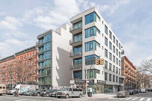 Park Row Harlem in New York, NY - Building Photo