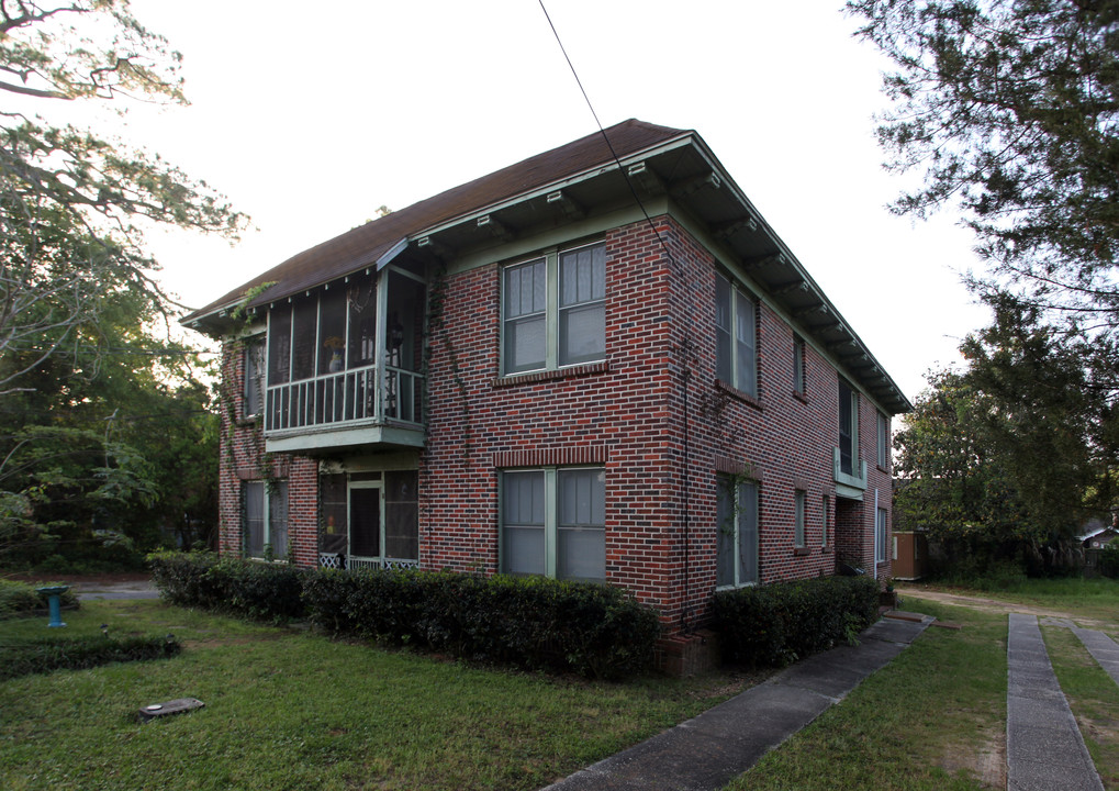 1811 Lakeview Ave in Pensacola, FL - Building Photo