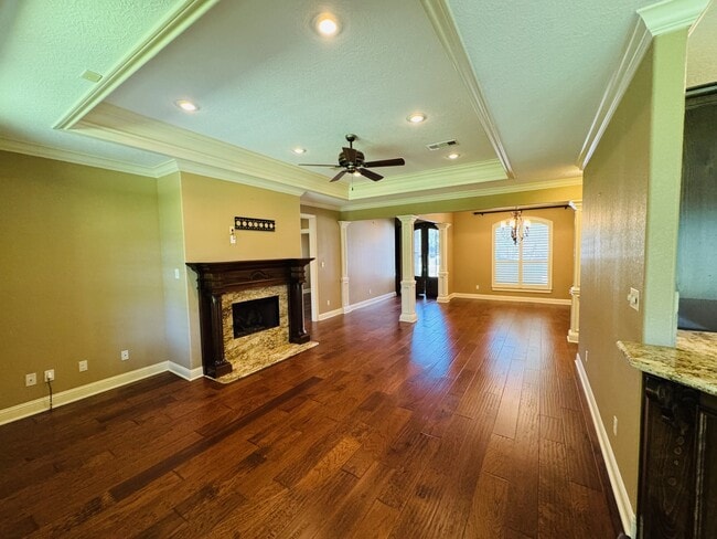 4155 Pinehurst Dr in Beaumont, TX - Building Photo - Building Photo