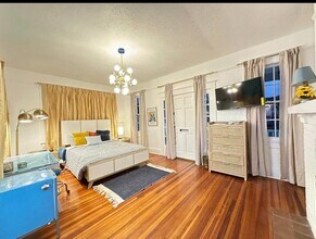 2151 Olive St in Baton Rouge, LA - Building Photo - Building Photo