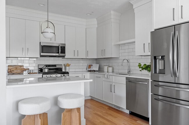 66 Palmetto Dr in Bellingham, MA - Building Photo - Building Photo