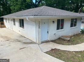 1255 Pine Ave in East Point, GA - Building Photo